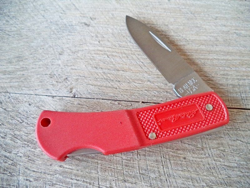 Bear Red Zytel Small Lockback Knife