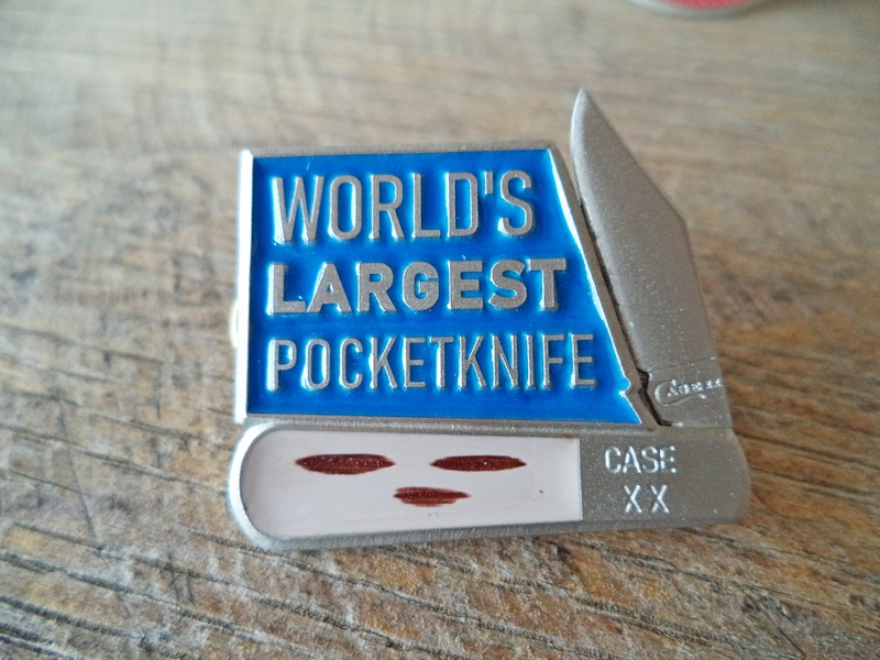 Case World’s Largest Pocketknife Blue Hat Pin