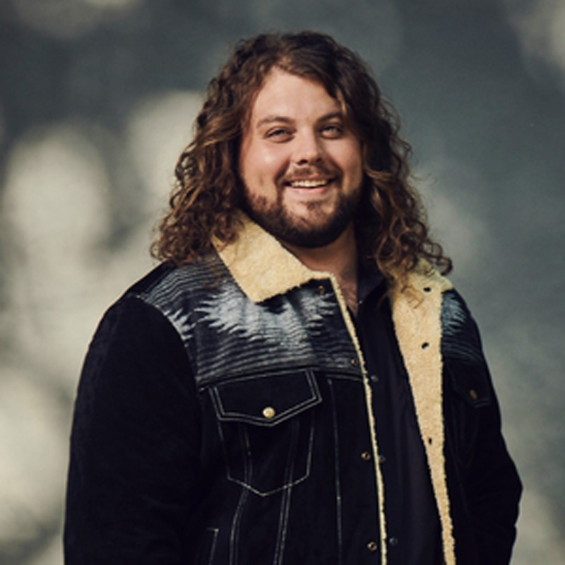 2021--11178943_800px