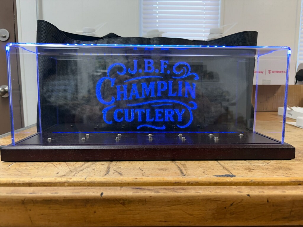 JBF Champlin Cutlery Illuminated Dome Display Case - Image 4