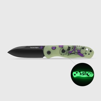 Kizer Halloween Green G10 Drop Bear Button Lock